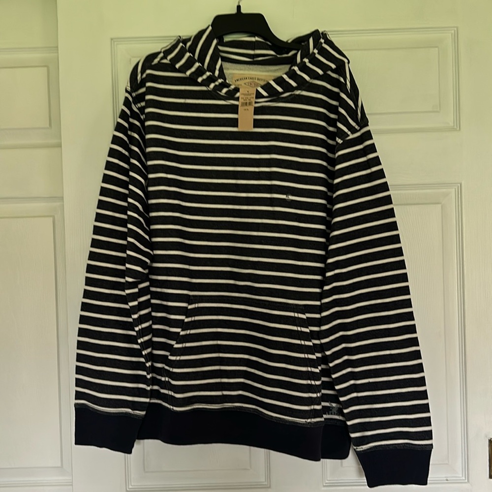 Men’s American Eagle hoodie Sz XL new with tags navy/white striped.